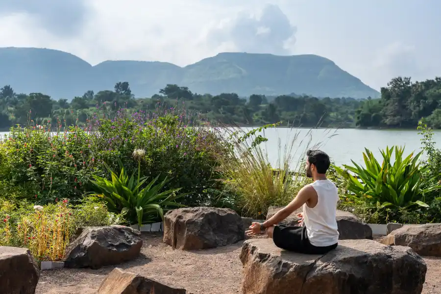 SaffronStays Lake House, Nashik