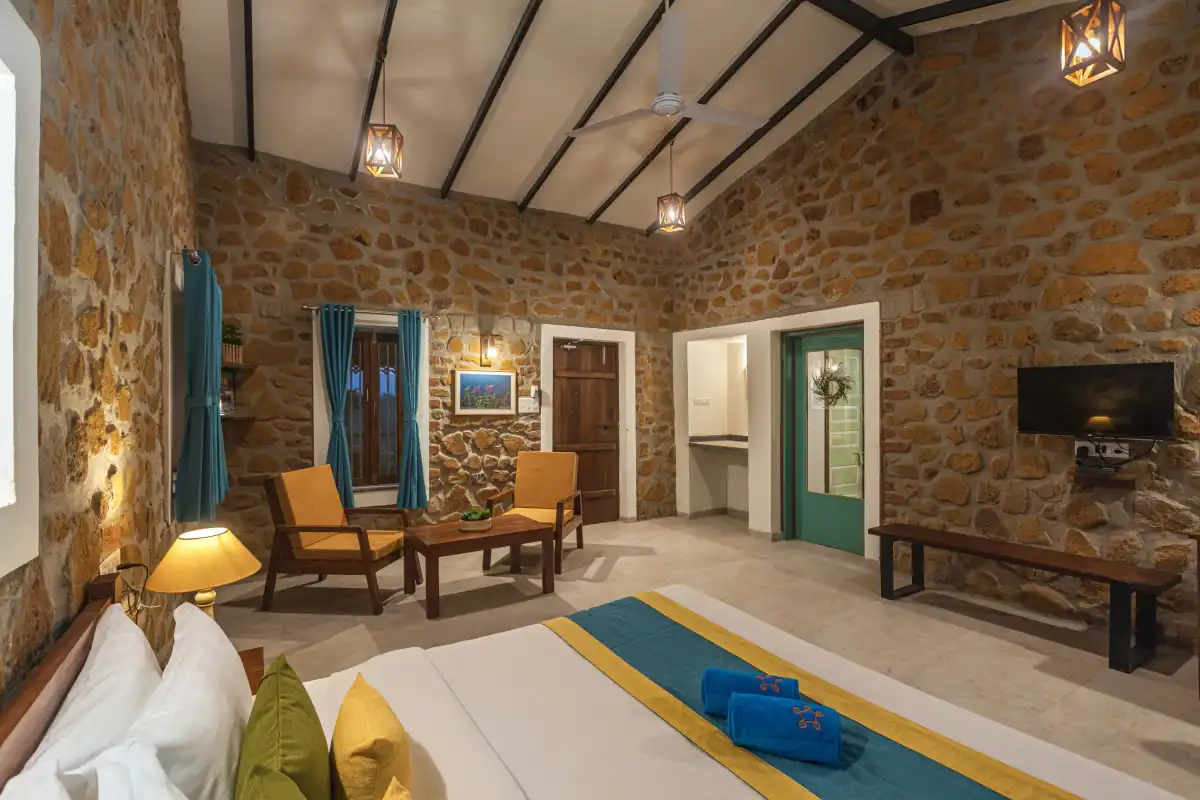 SaffronStays Lake House, Nashik