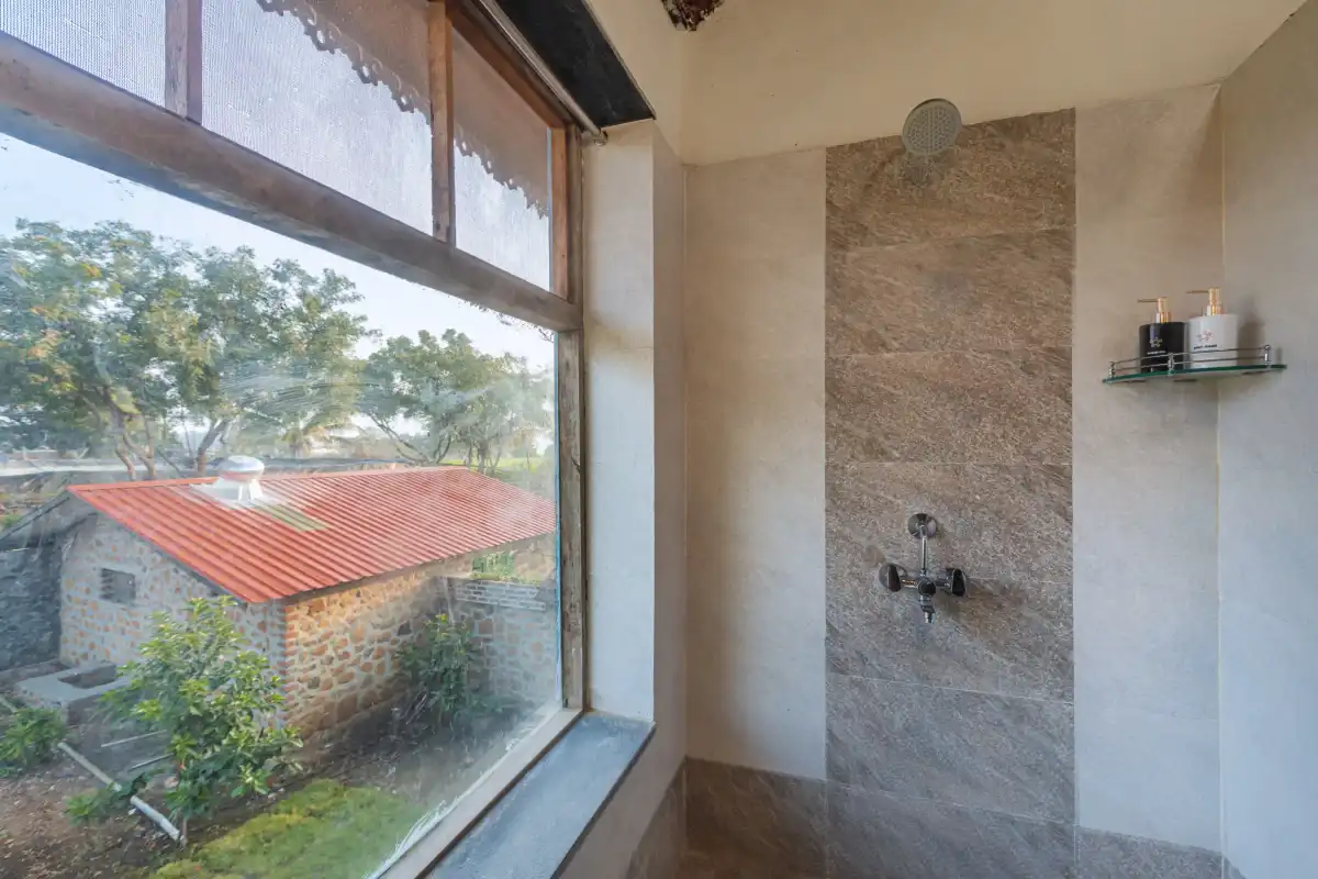 SaffronStays Lake House, Nashik