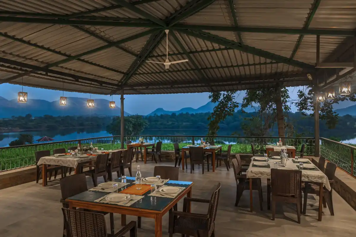 SaffronStays Lake House, Nashik