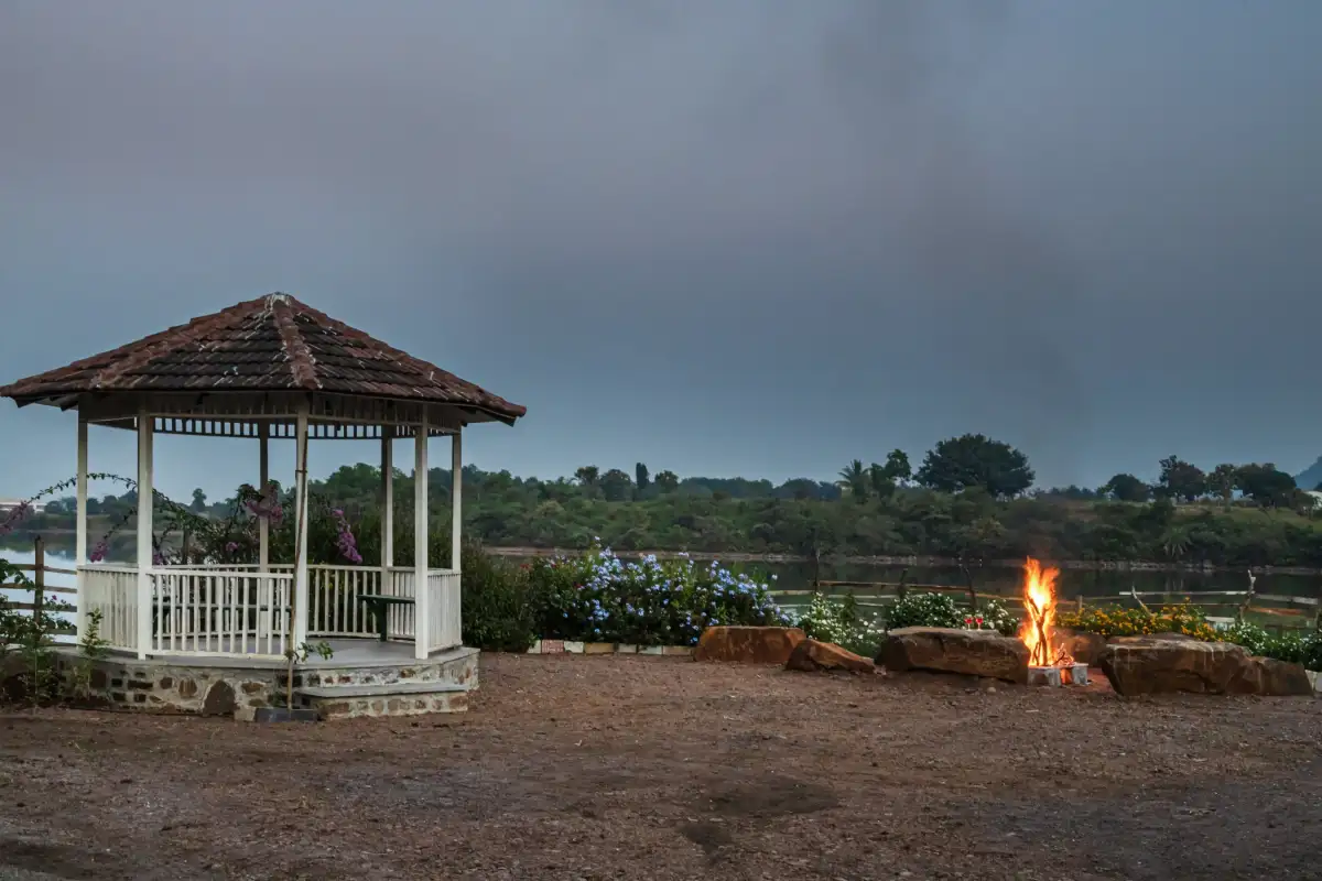 SaffronStays Lake House, Nashik