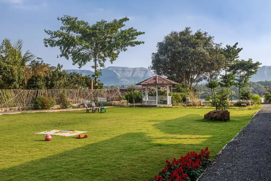 SaffronStays Lake House, Nashik