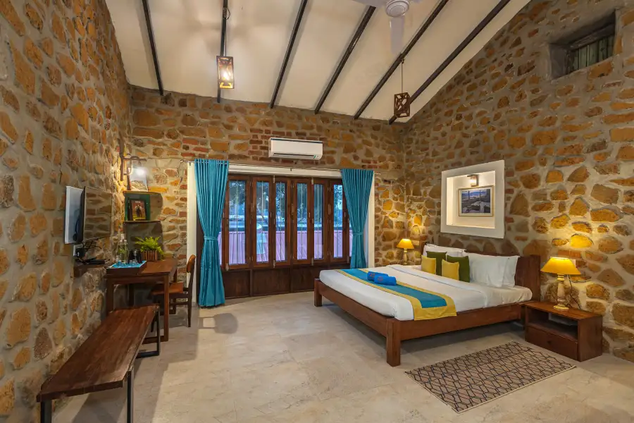 SaffronStays Lake House, Nashik