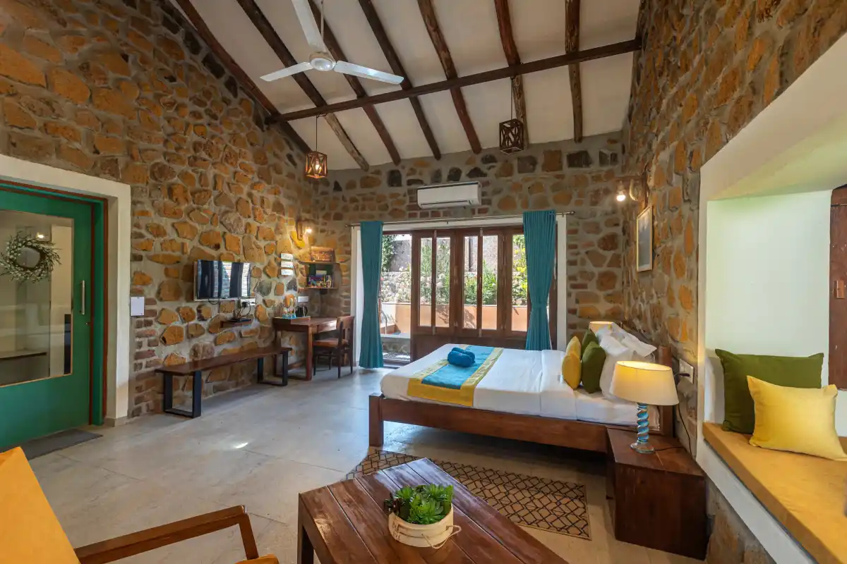 SaffronStays Lake House, Nashik