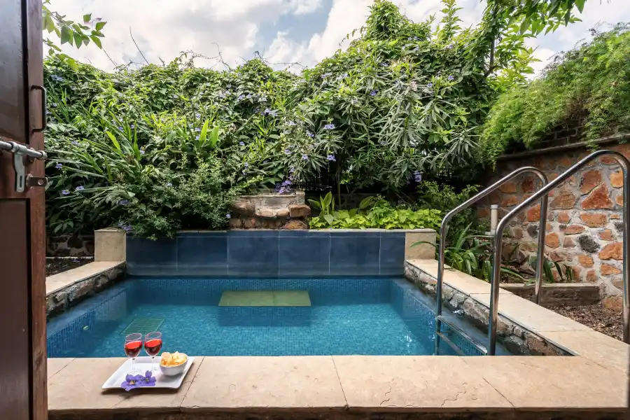 SaffronStays Lake House, Nashik