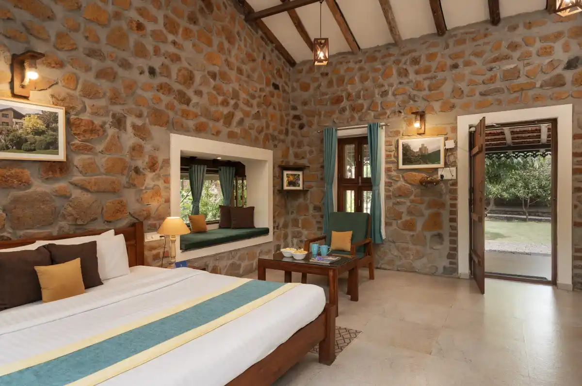 SaffronStays Lake House, Nashik