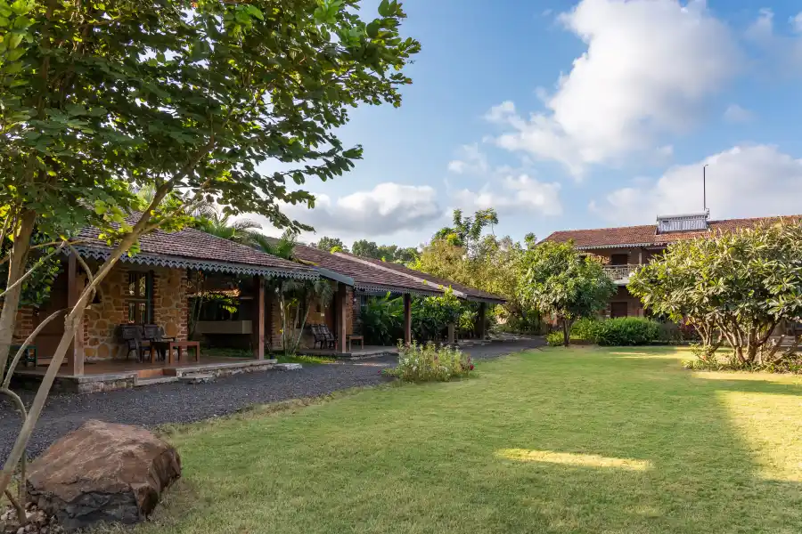 SaffronStays Lake House, Nashik