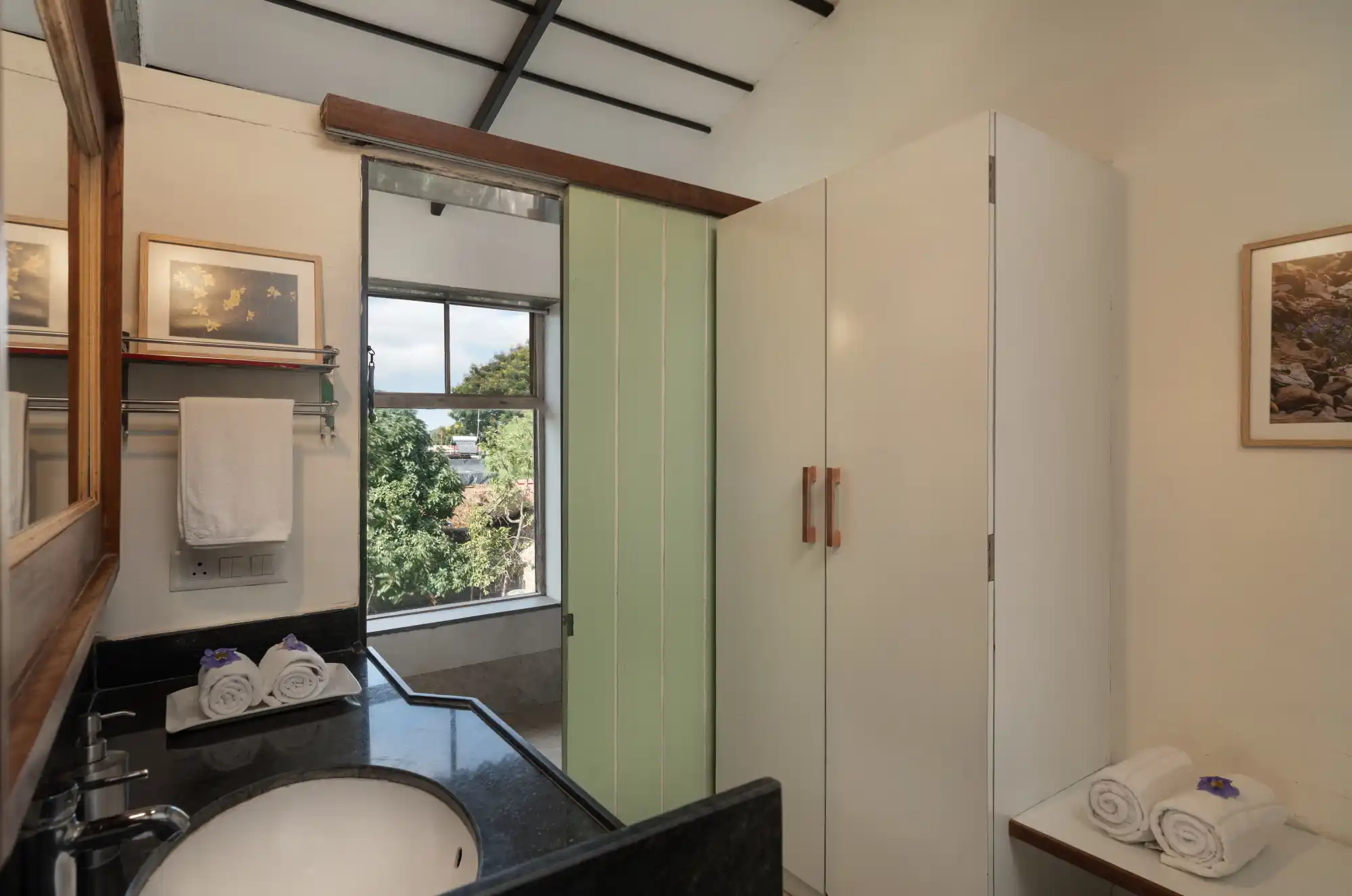 SaffronStays Lake House, Nashik
