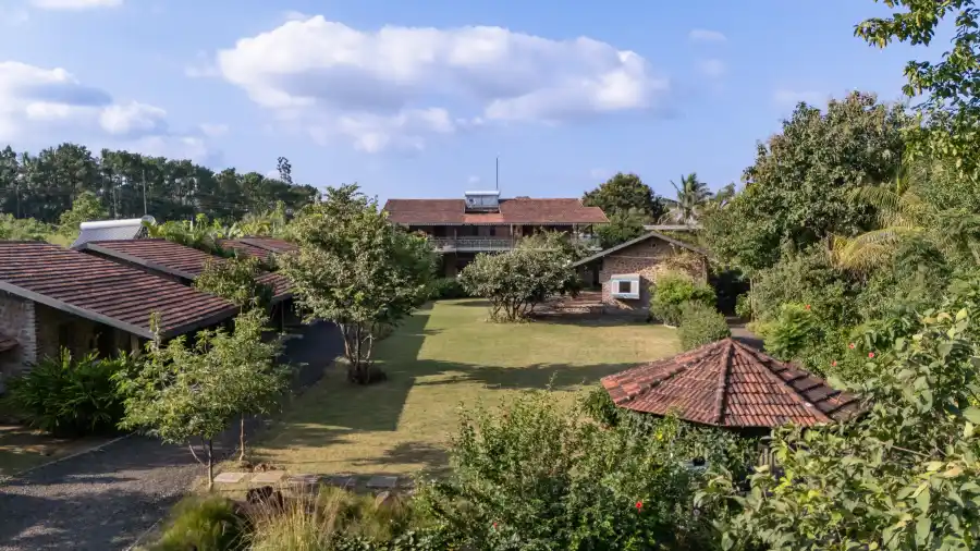 SaffronStays Lake House, Nashik