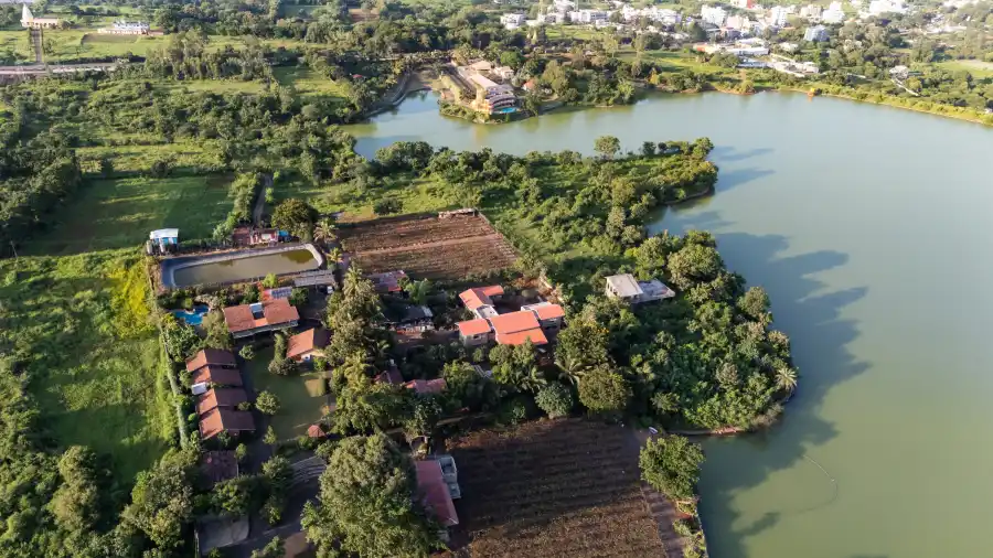 SaffronStays Lake House, Nashik