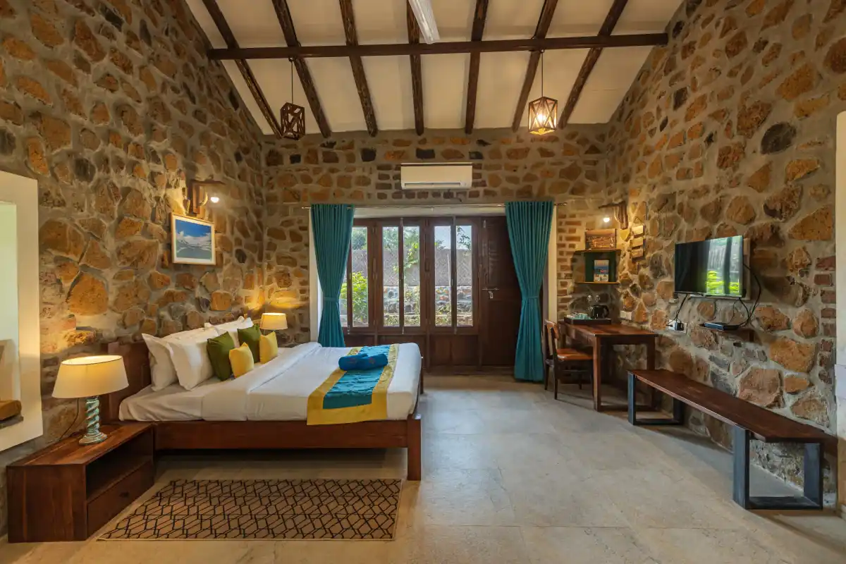 SaffronStays Lake House, Nashik