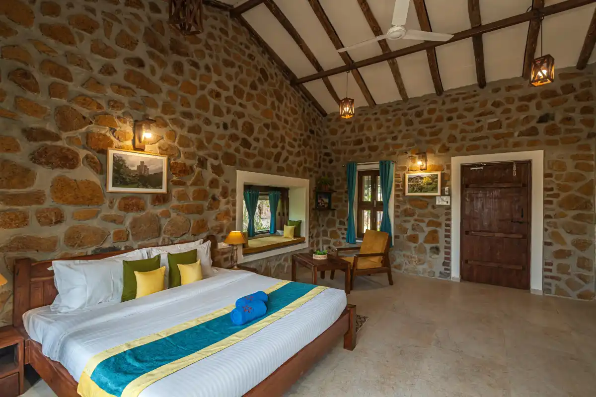 SaffronStays Lake House, Nashik