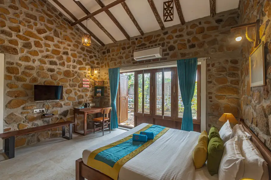 SaffronStays Lake House, Nashik