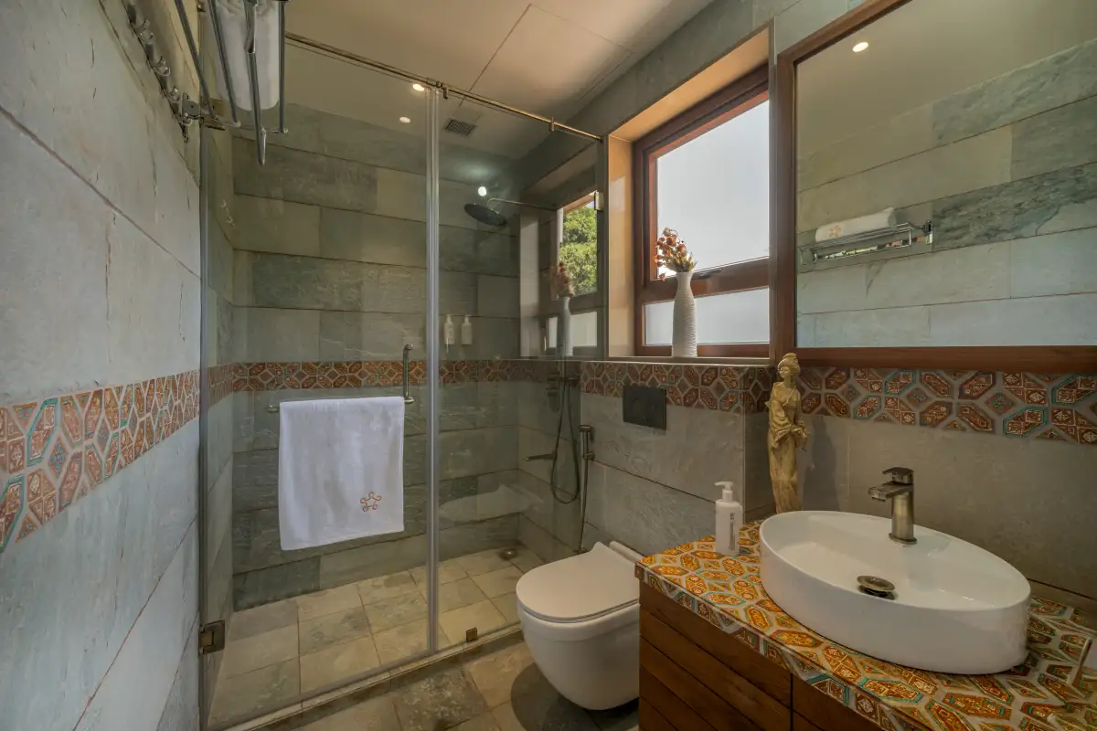 SaffronStays Lakefront Nivriti, Pune
