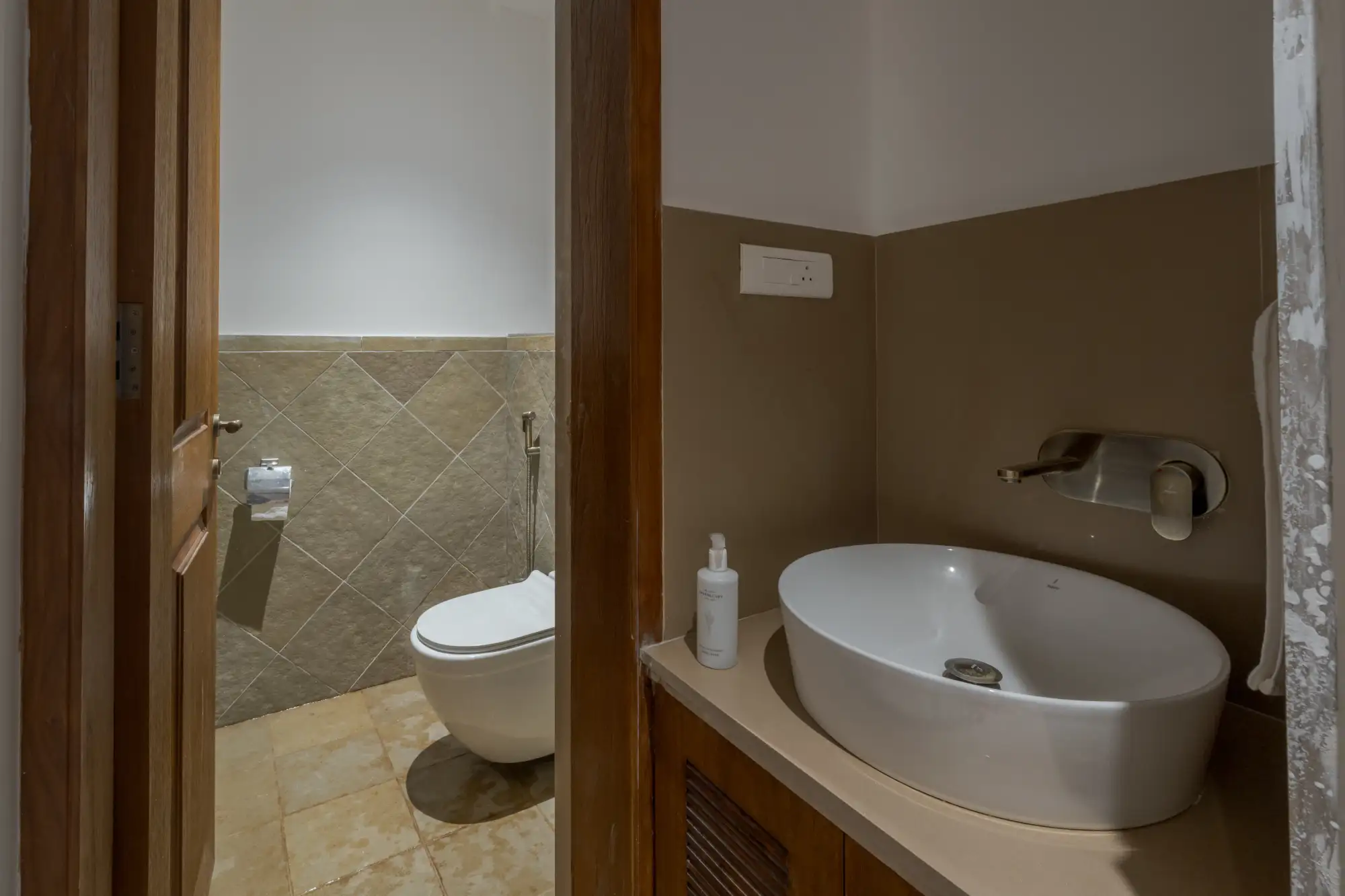 SaffronStays Lakefront Nivriti, Pune