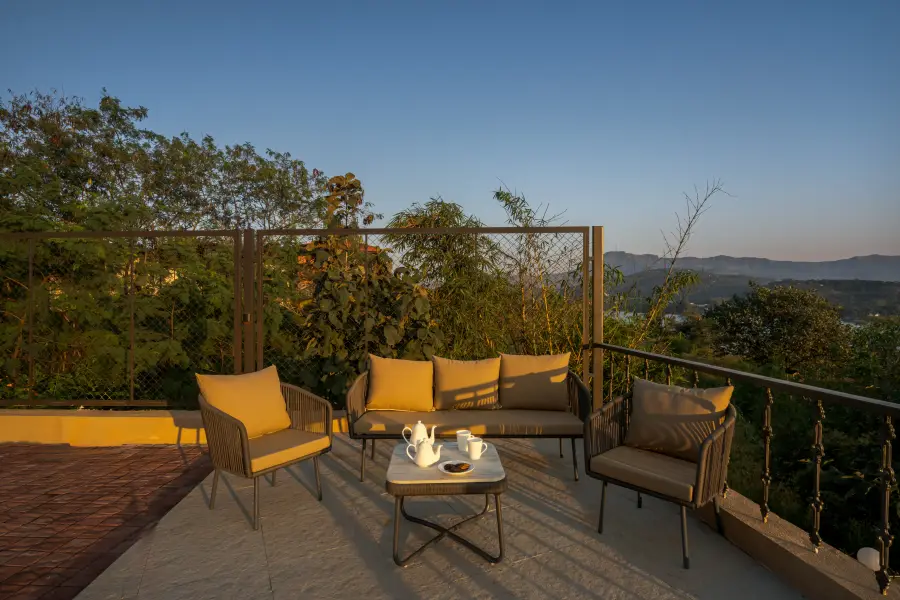 SaffronStays Lakefront Nivriti, Pune