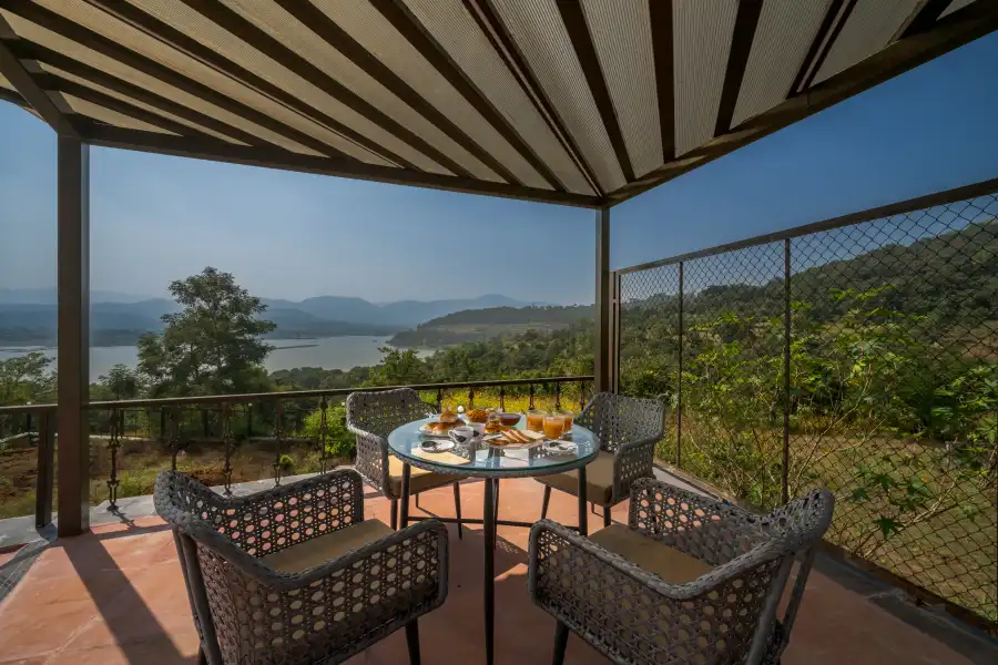 SaffronStays Lakefront Nivriti, Pune