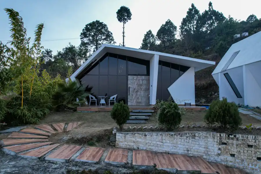 SaffronStays Luna Celeste, Ranikhet