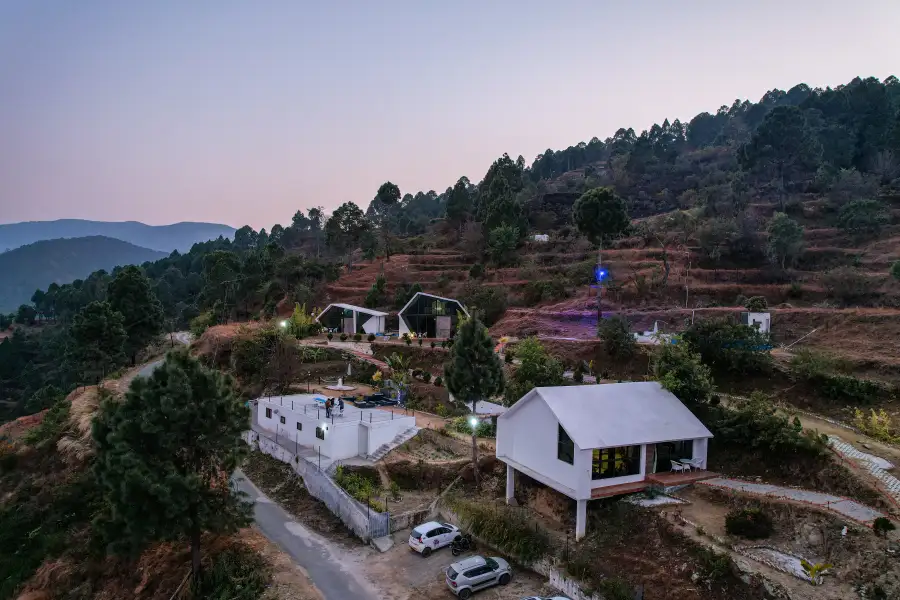 SaffronStays Luna Celeste, Ranikhet