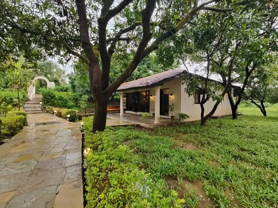 SaffronStays Mango Huts, Pali