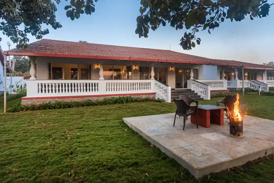 SaffronStays Mariposa, Karjat
