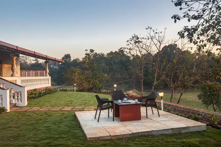 SaffronStays Mariposa, Karjat