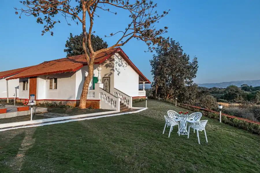 SaffronStays Mariposa, Karjat