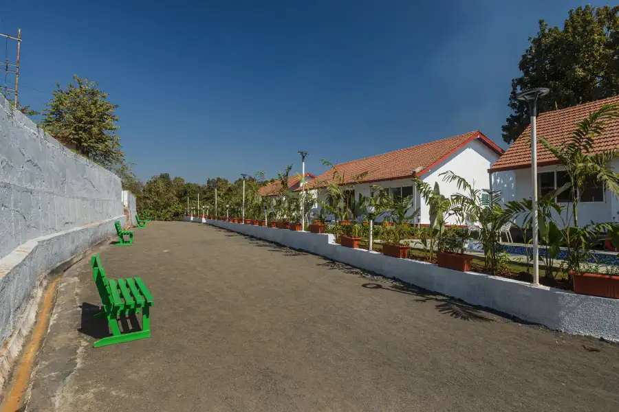 SaffronStays Mariposa, Karjat