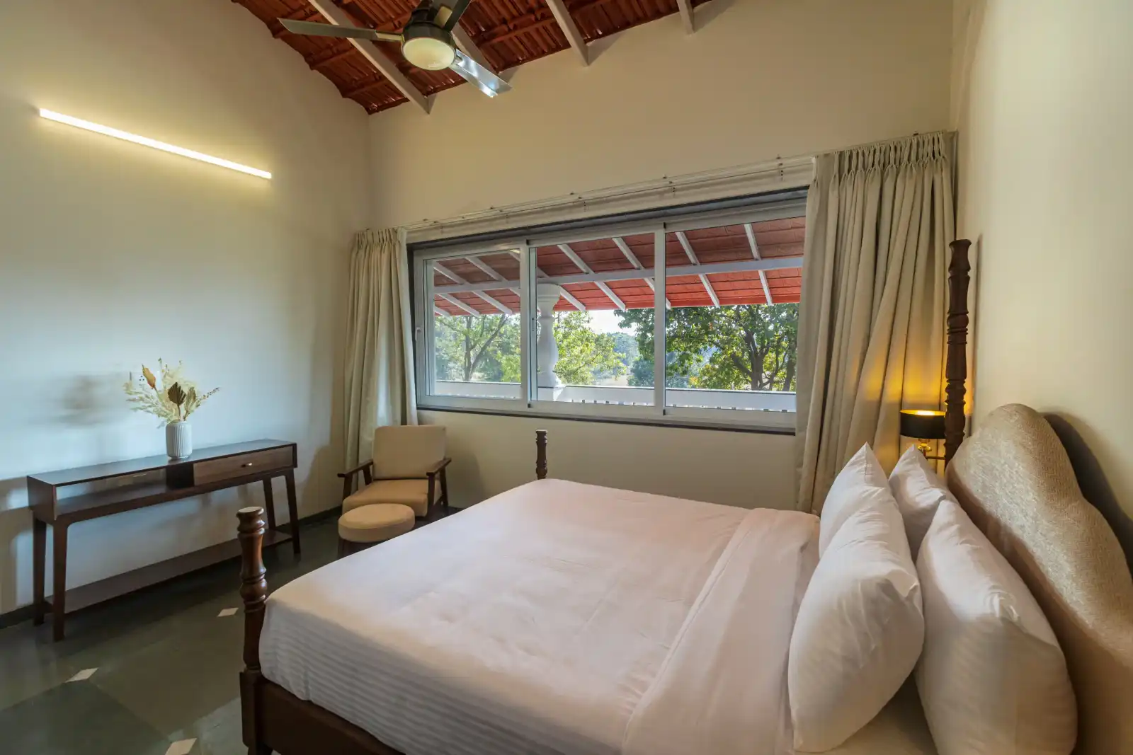 SaffronStays Mariposa, Karjat
