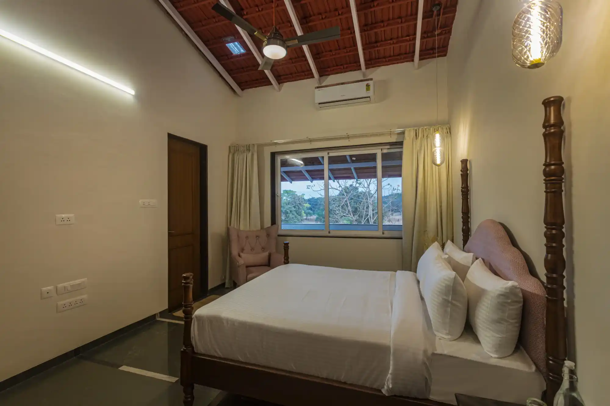 SaffronStays Mariposa, Karjat