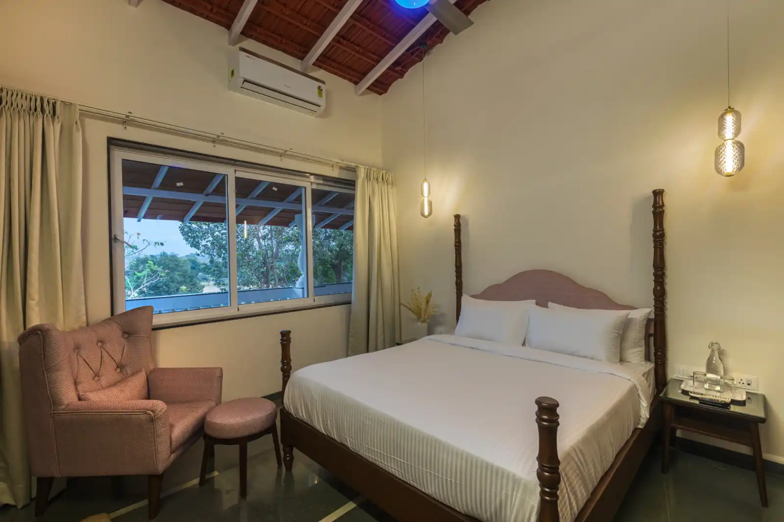 SaffronStays Mariposa, Karjat