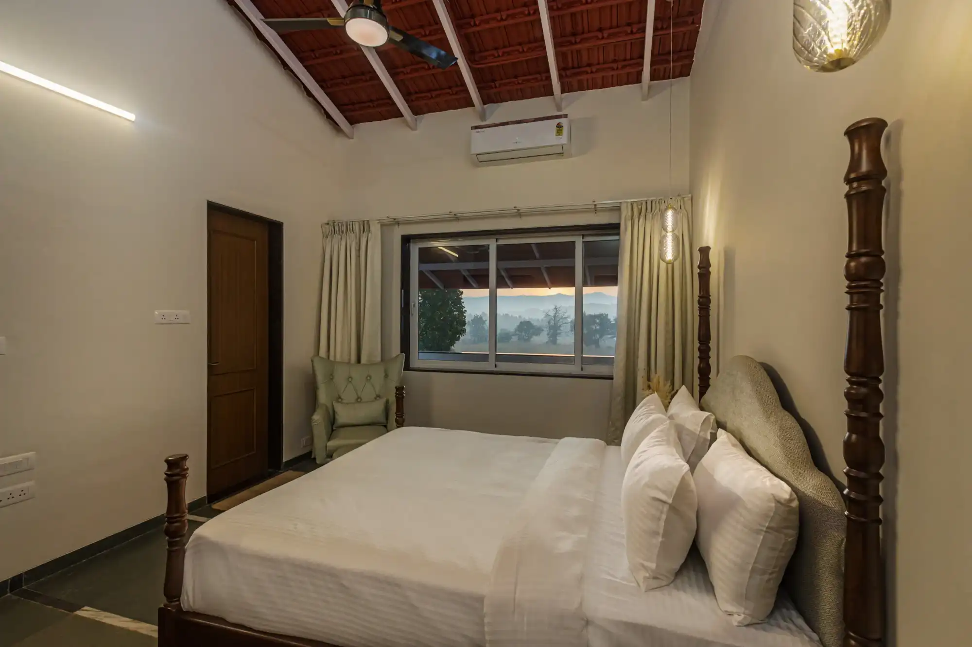 SaffronStays Mariposa, Karjat