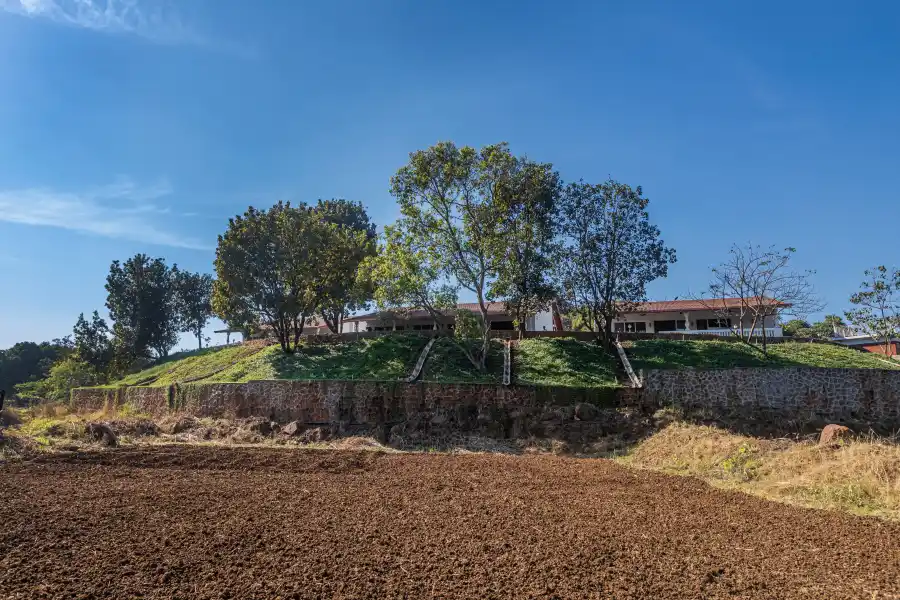 SaffronStays Mariposa, Karjat