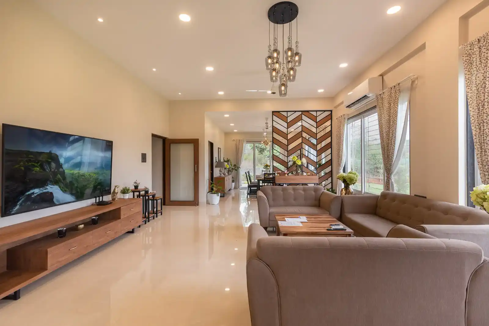SaffronStays Midori, Kolad