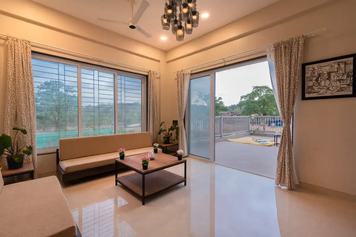 SaffronStays Midori, Kolad
