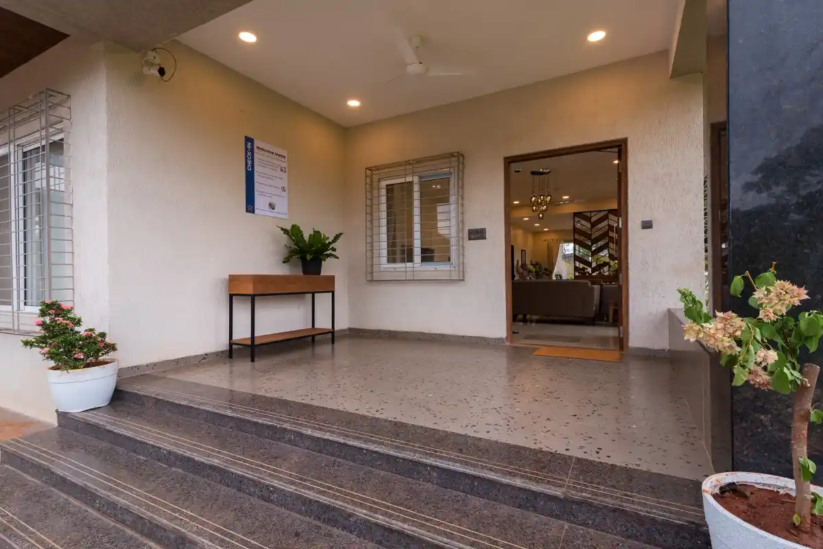 SaffronStays Midori, Kolad