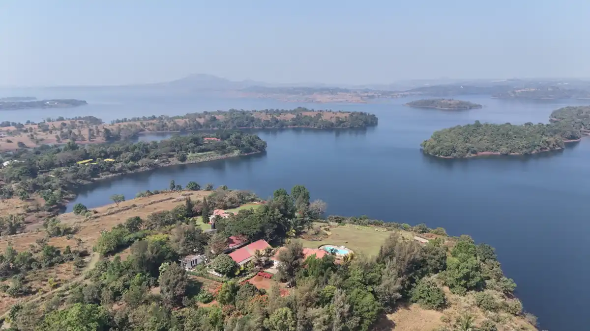 SaffronStays Moira, Kamshet