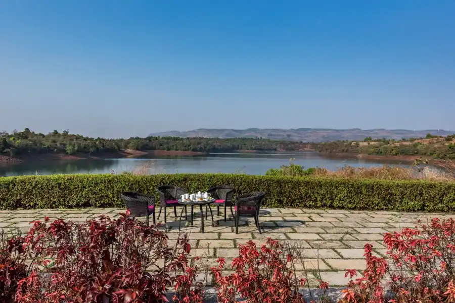 SaffronStays Moira, Kamshet