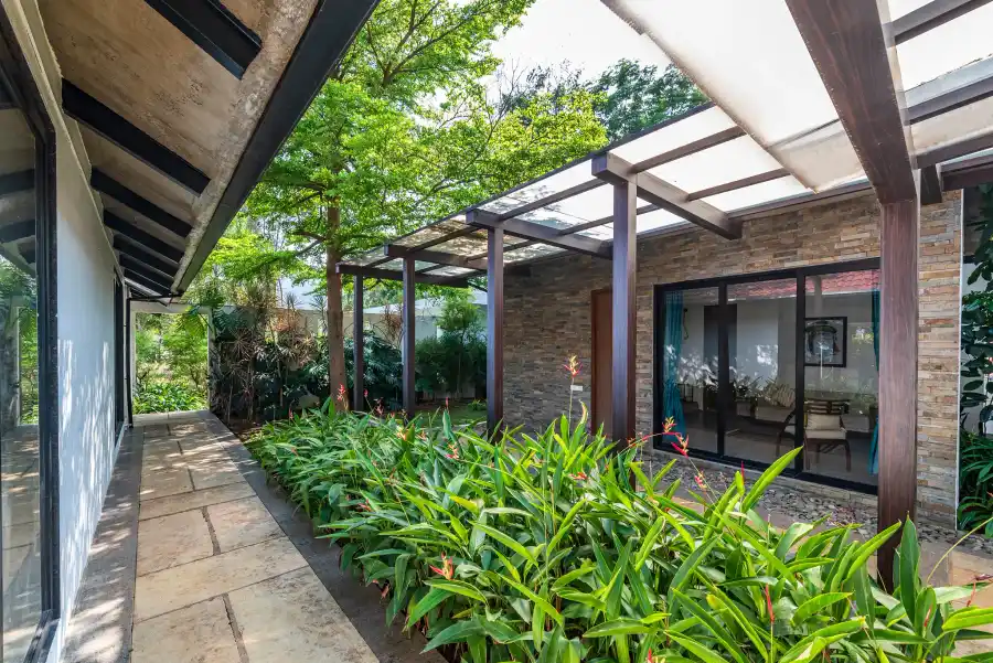 SaffronStays Moira, Kamshet