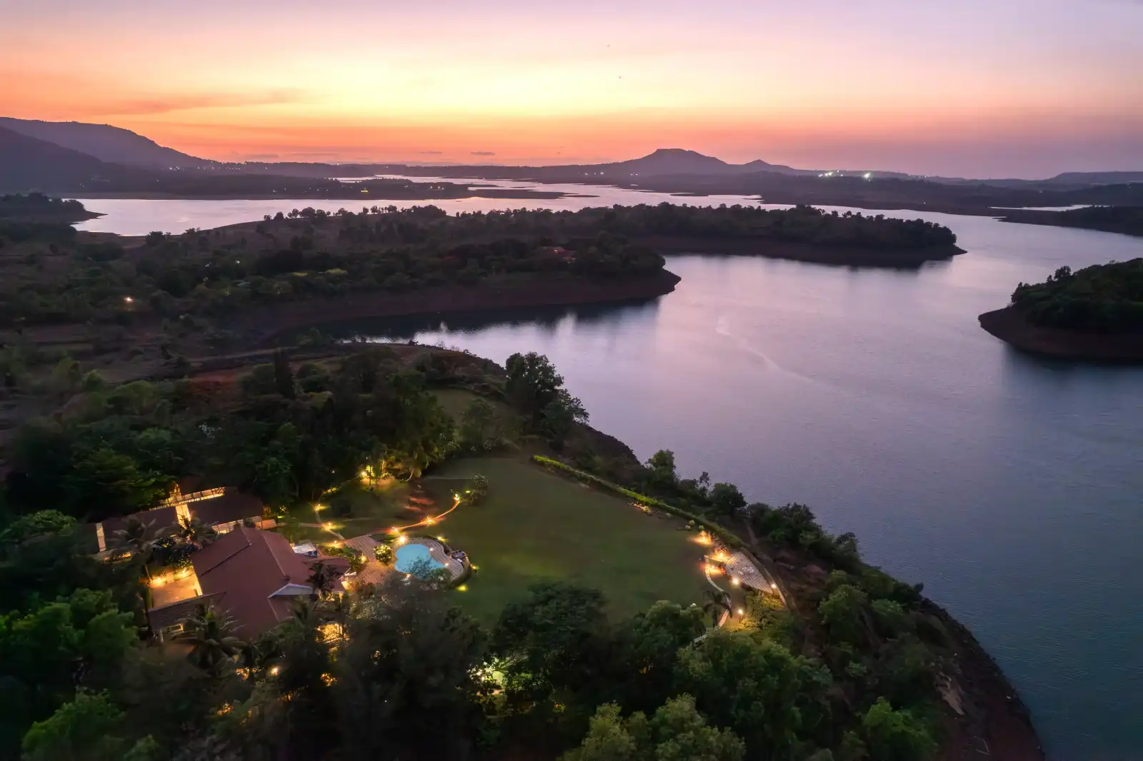 SaffronStays Moira, Kamshet