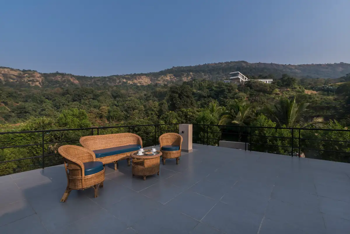SaffronStays Mountain Aer, Karjat
