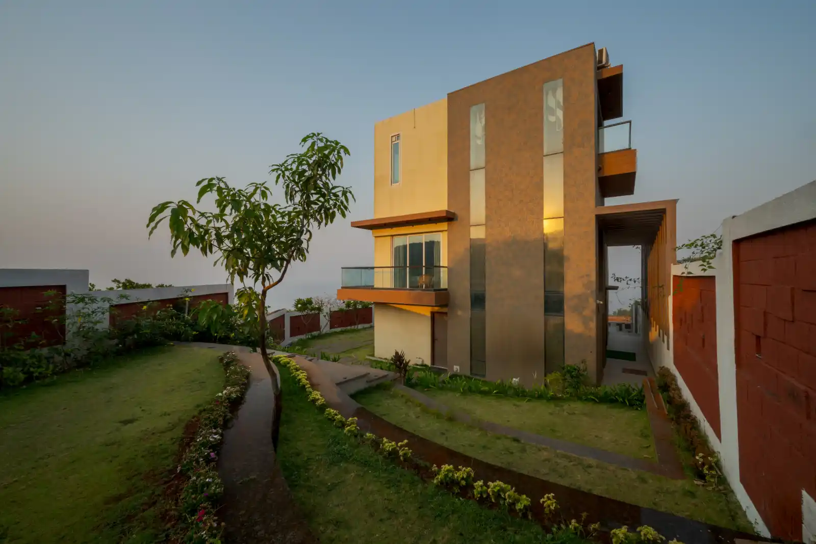 SaffronStays Nautica, Dapoli