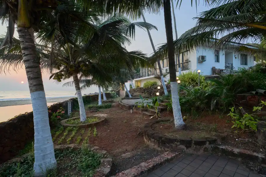 SaffronStays Neeraya, Vengurla