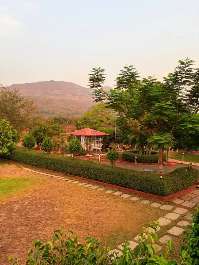 SaffronStays Olive Greens, Karjat