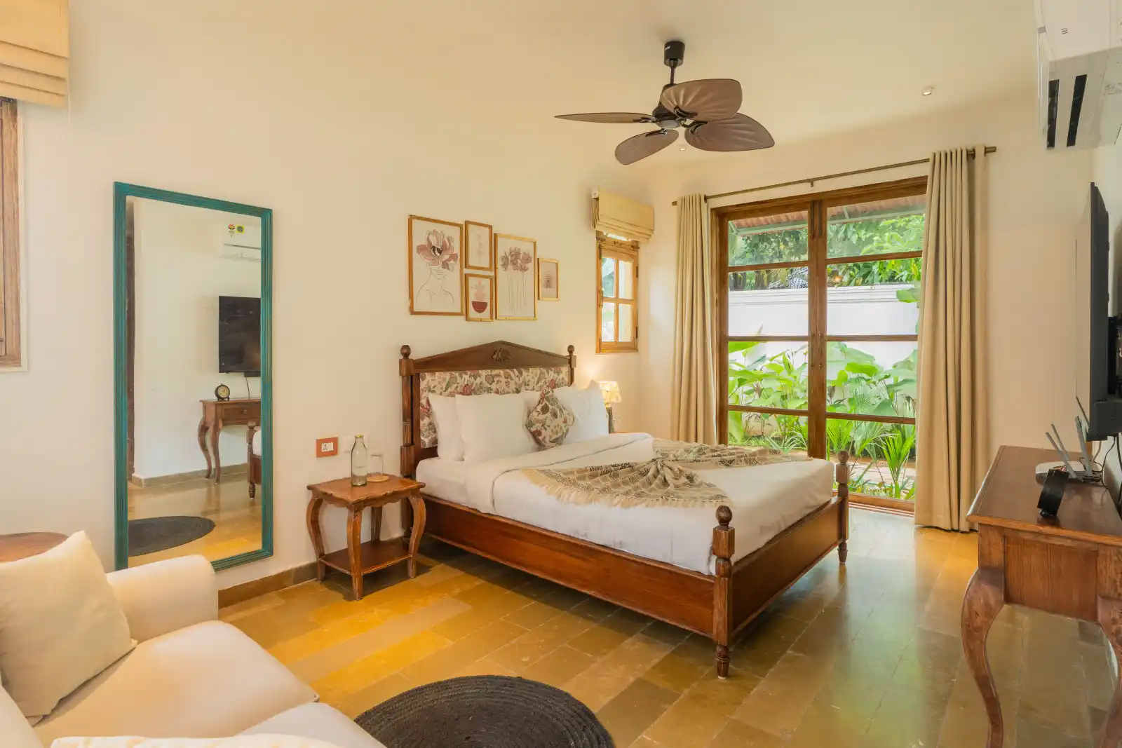 SaffronStays Ophelia, Assagao