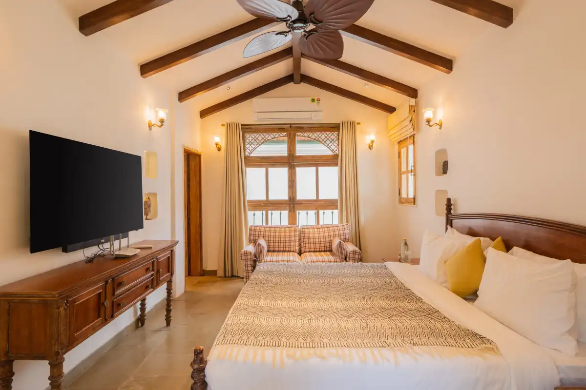 SaffronStays Ophelia, Assagao