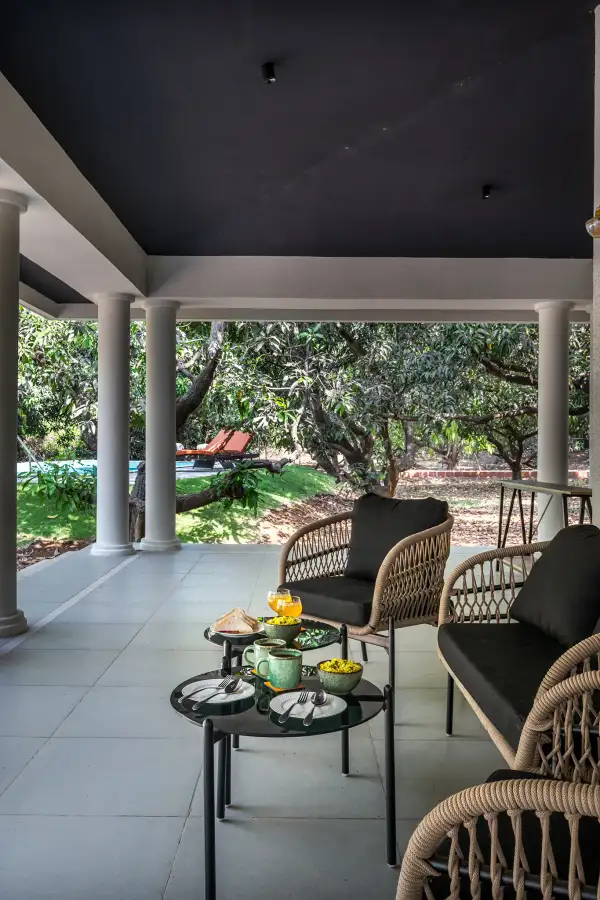 SaffronStays Oriana. Layout, Alibaug
