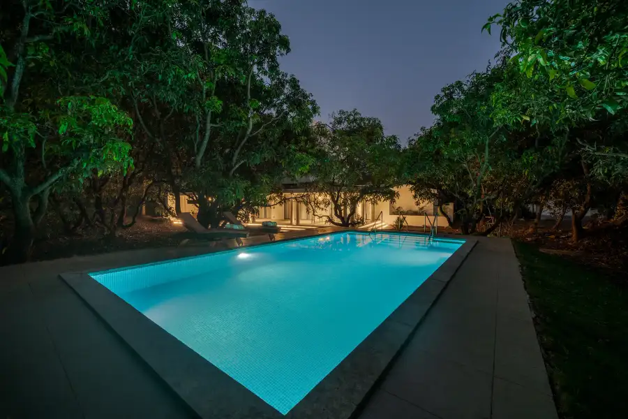 SaffronStays Oriana. Layout, Alibaug
