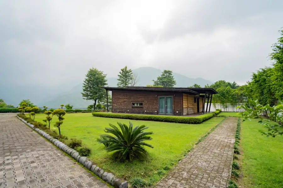 SaffronStays Paradise Pines, Dehradun