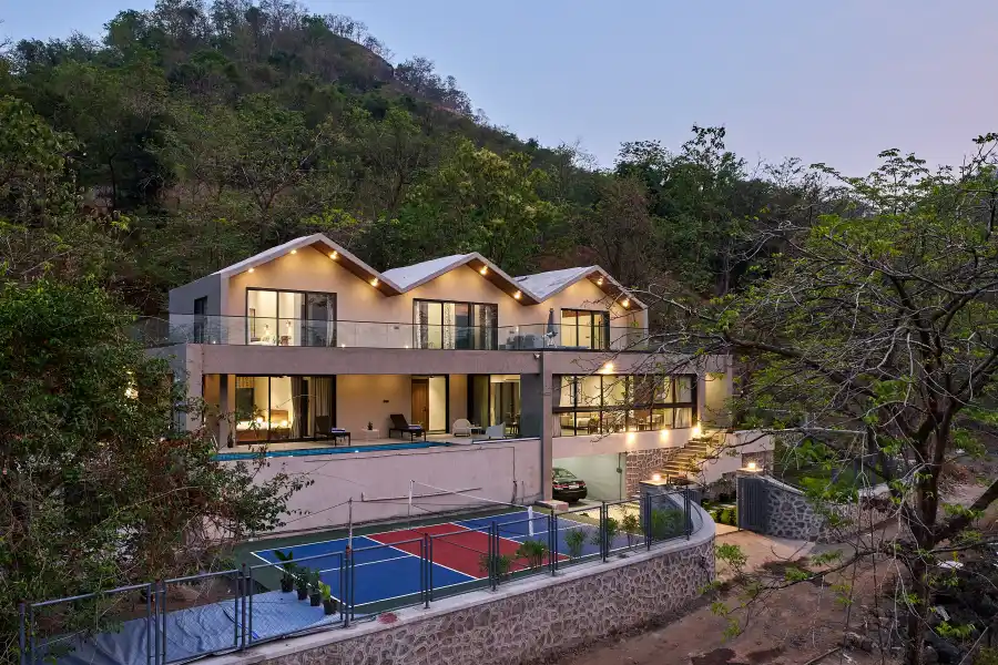 SaffronStays Pickle, Khopoli